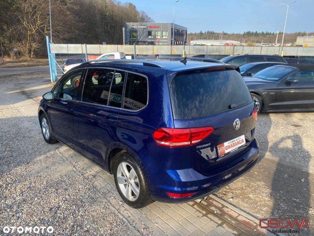 Volkswagen Touran - 9