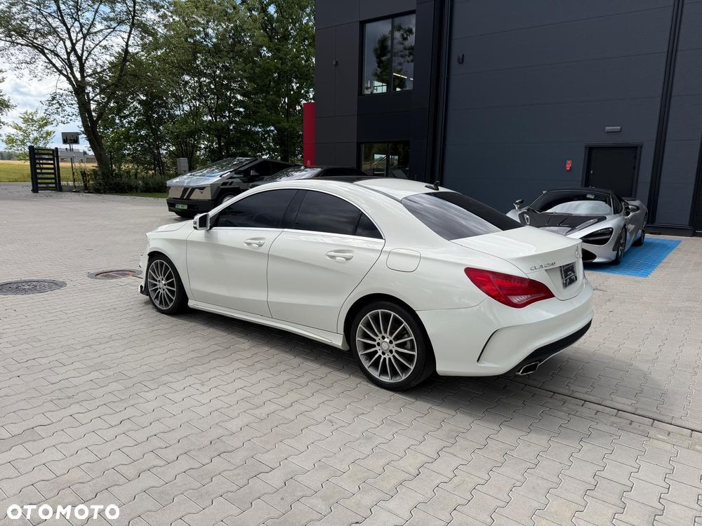 Mercedes-Benz CLA 250 7G-DCT AMG Line - 20
