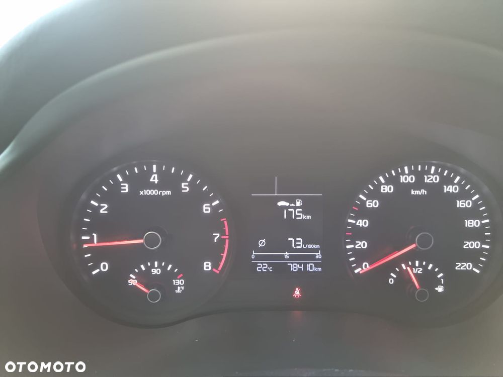 Kia Stonic 1.4 L - 11
