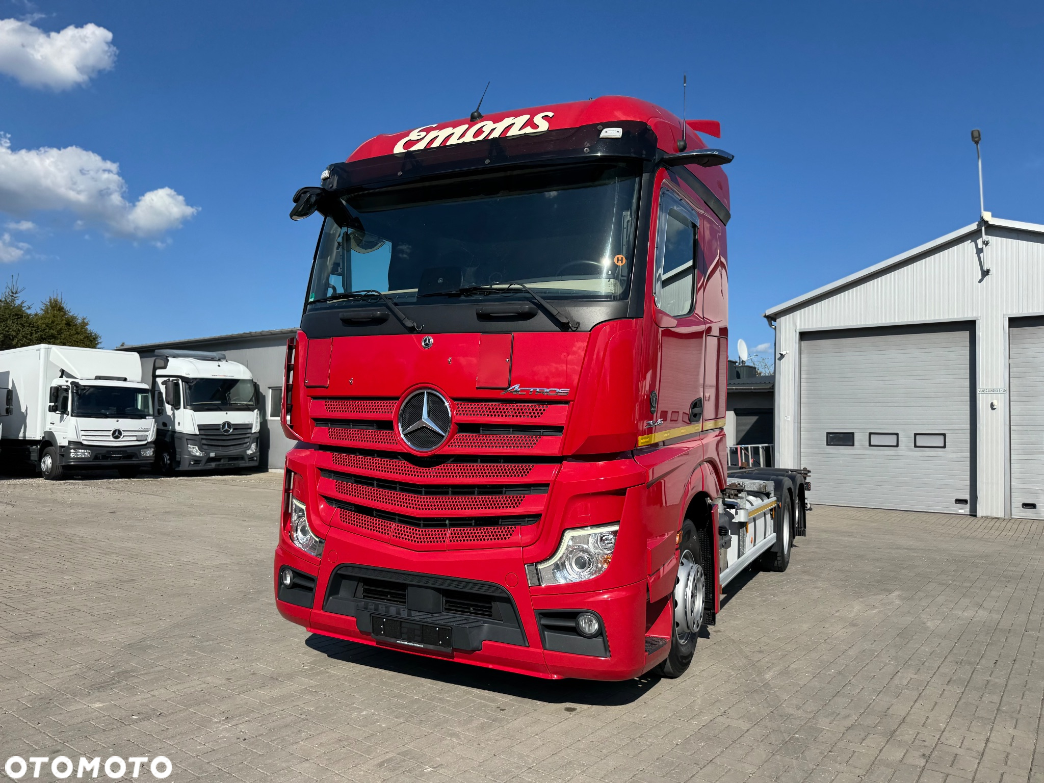 Mercedes-Benz - 2