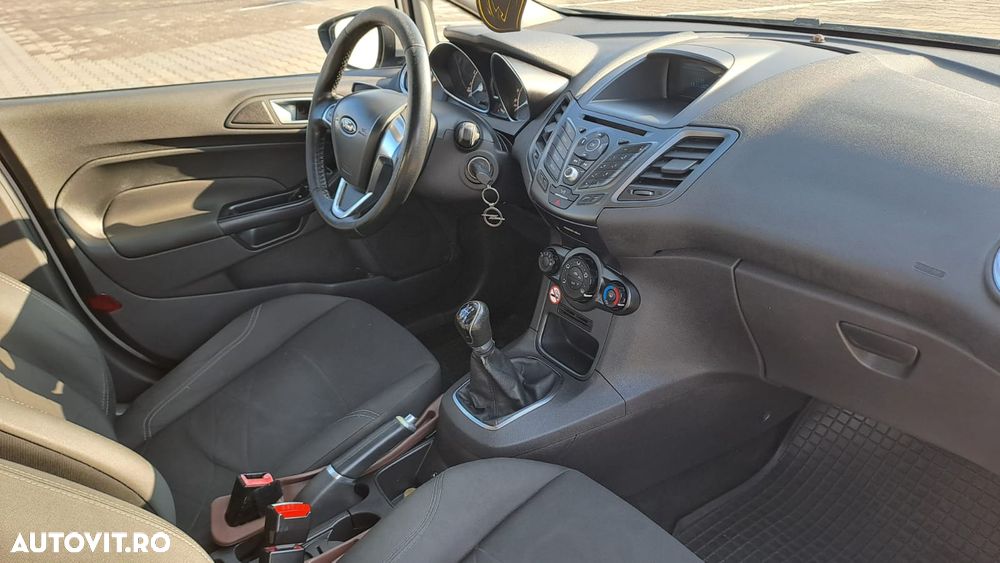 Ford Fiesta - 8