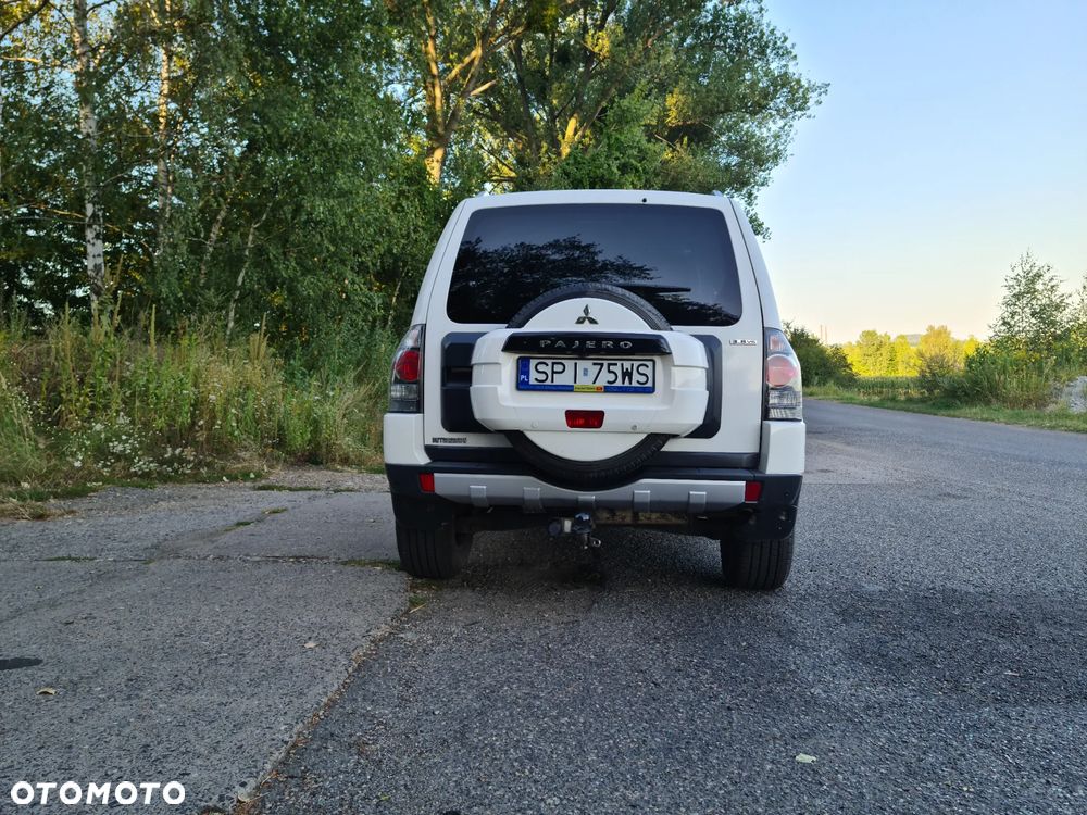Mitsubishi Pajero - 9