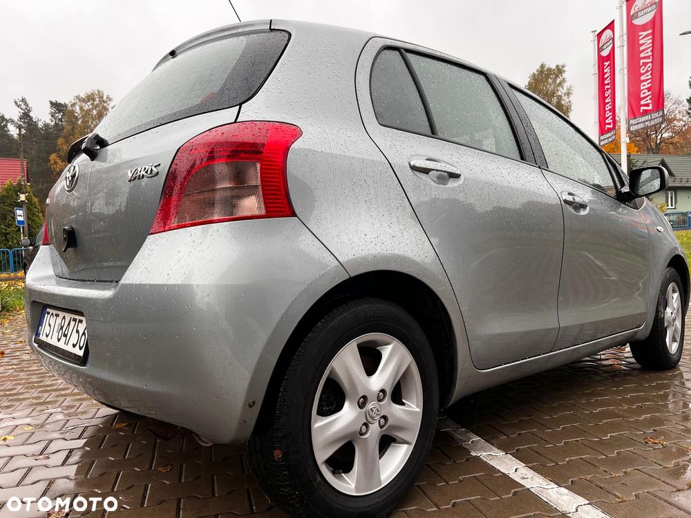 Toyota Yaris - 8