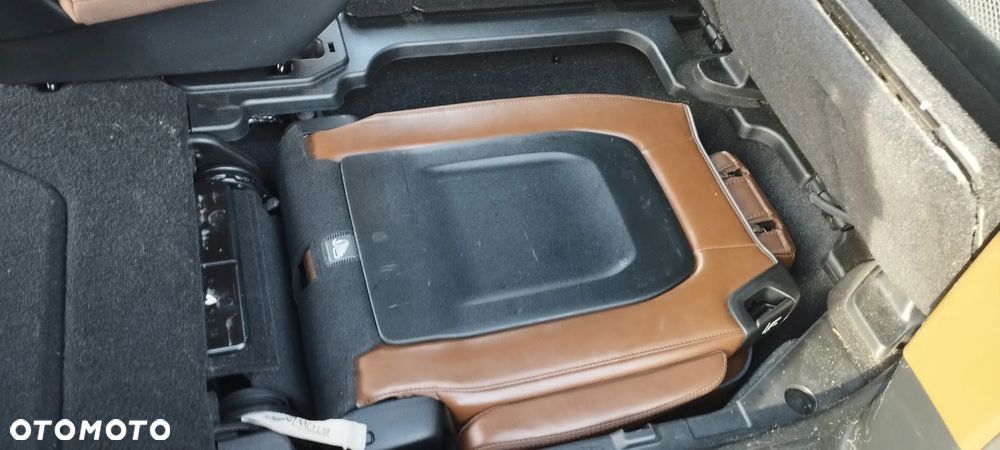Chrysler Pacifica - 21