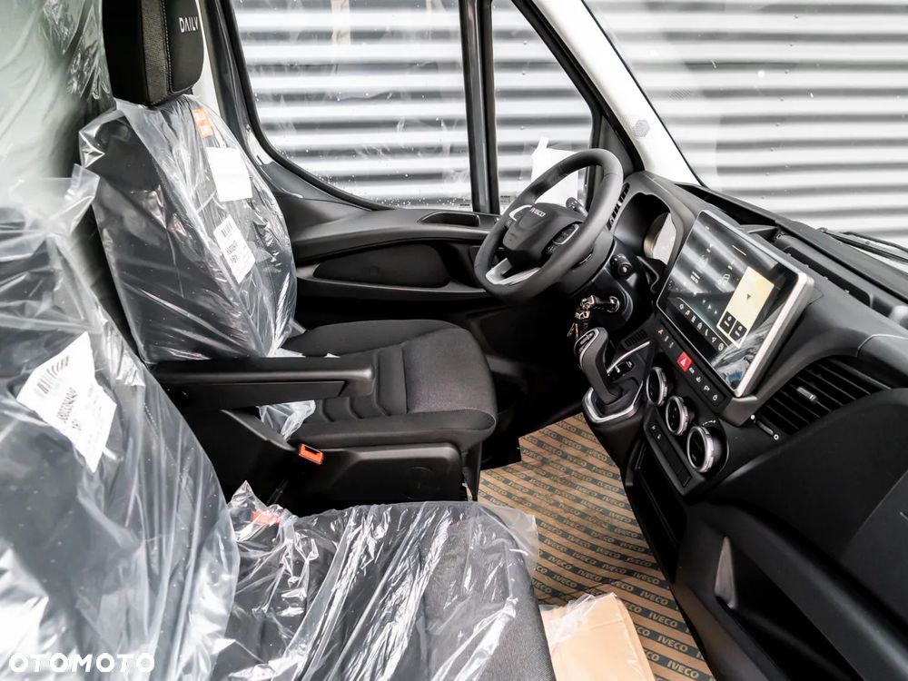 Iveco Daily 35S18HA8V 3.0 L4H2 - 5