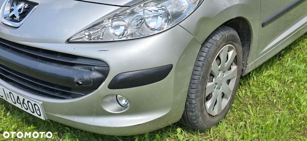 Peugeot 207 - 15