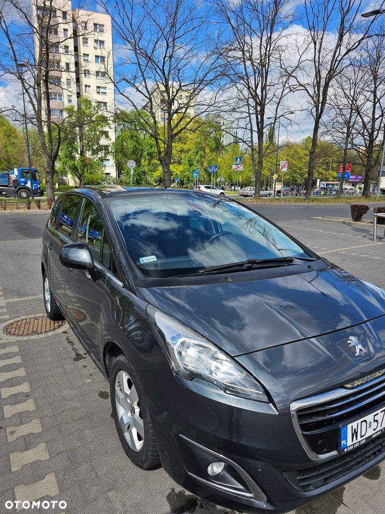 Peugeot 5008 HDI 115 Allure - 24