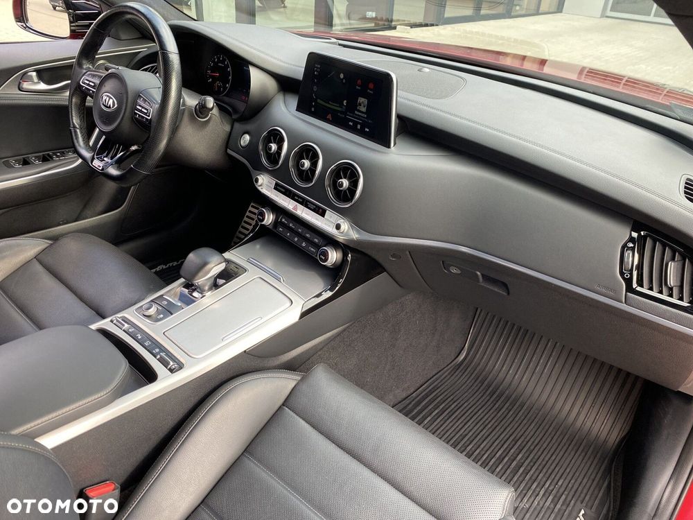 Kia Stinger - 19