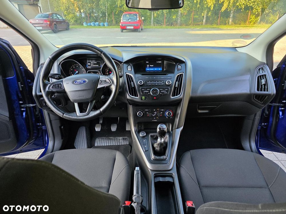 Ford Focus 1.0 EcoBoost Trend - 25