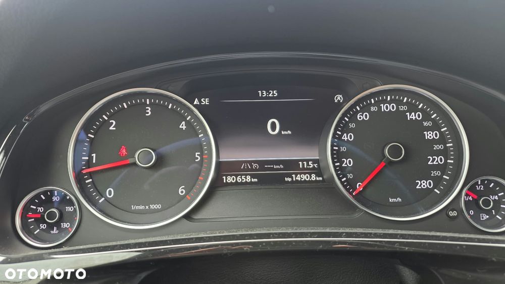 Volkswagen Touareg 3.0 V6 TDI BMT X-Edition - 31