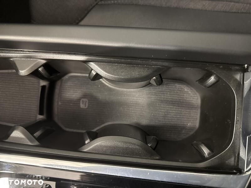 Volvo XC 60 D4 Momentum Pro - 18