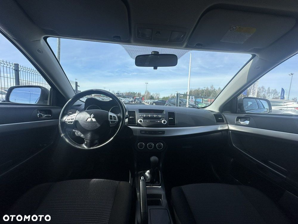 Mitsubishi Lancer - 11