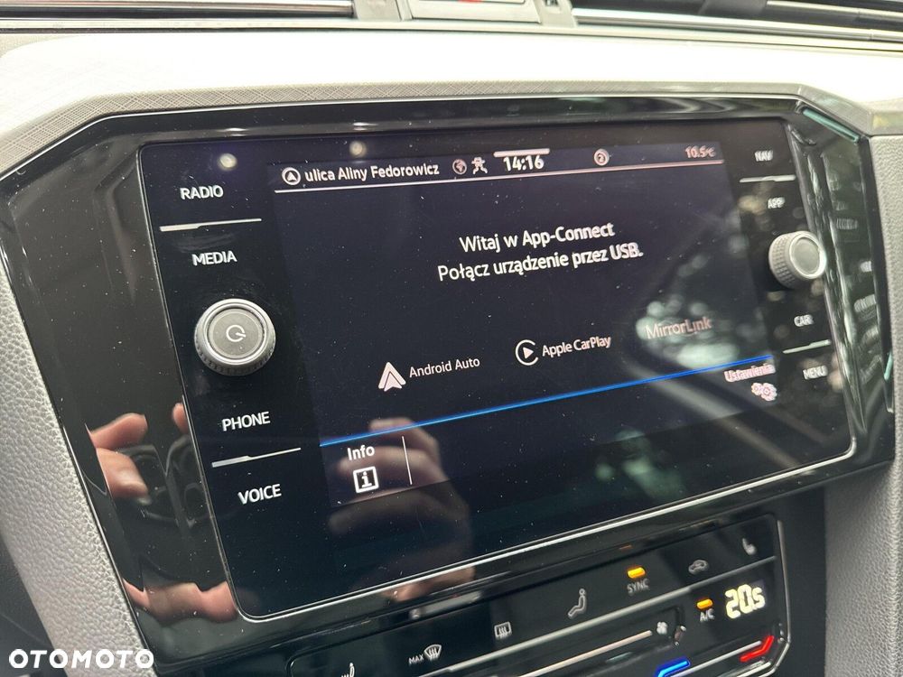 Volkswagen Passat - 30