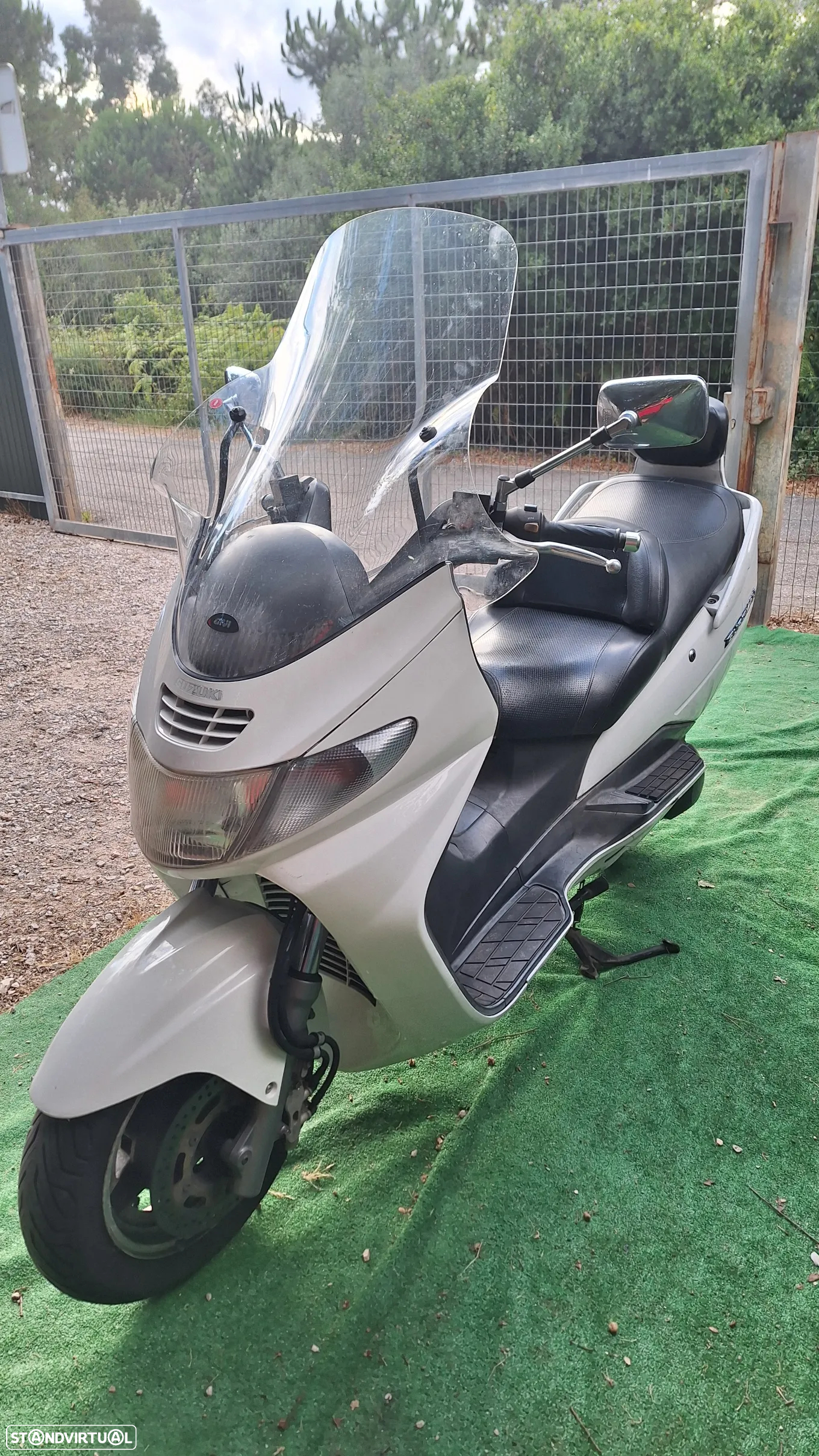 Suzuki Burgman Business - 4