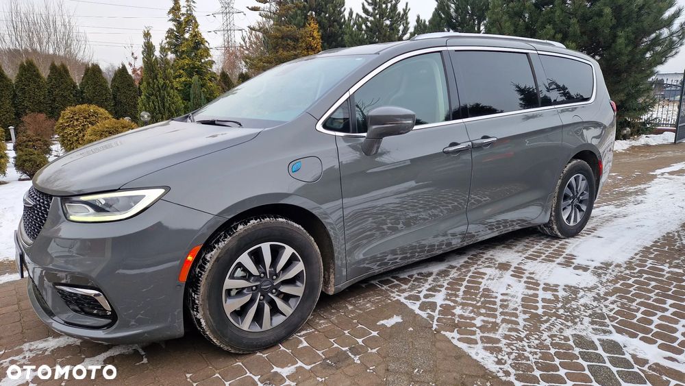 Chrysler Pacifica - 5