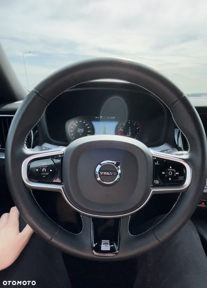Volvo V60 B5 B AWD R-Design - 9