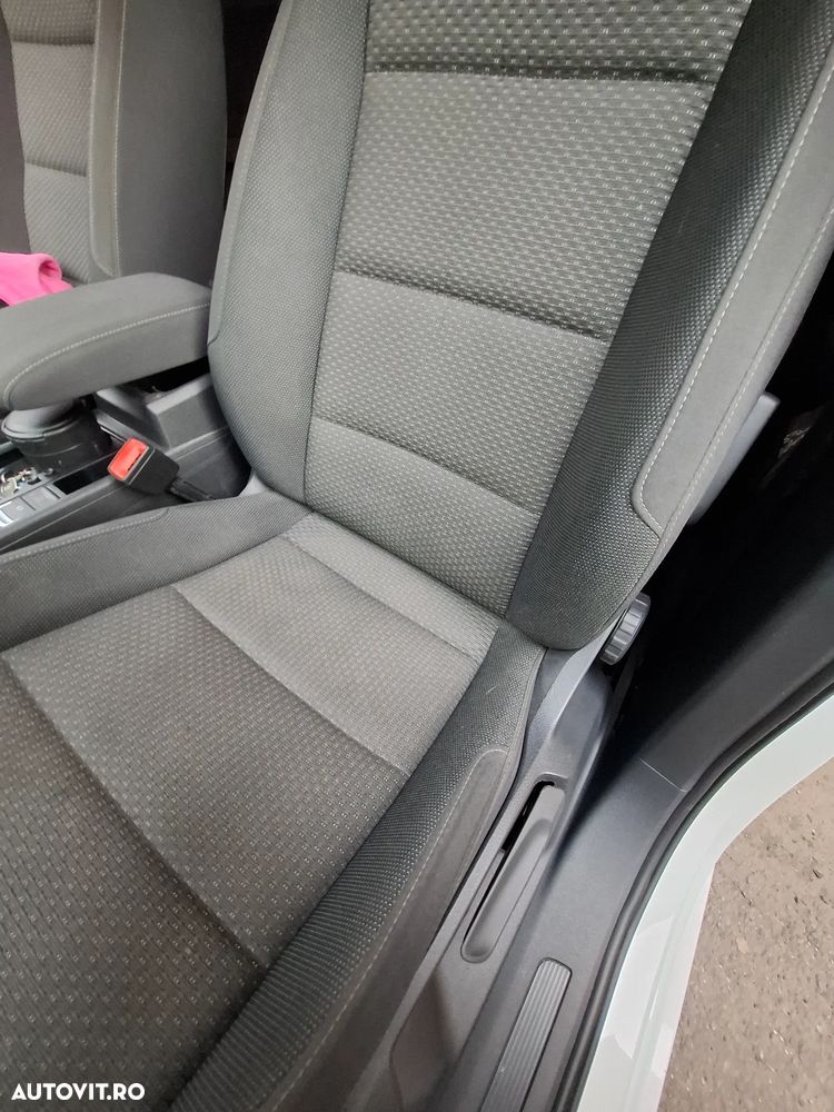 Volkswagen Touran 2.0 TDI Comfortline - 3