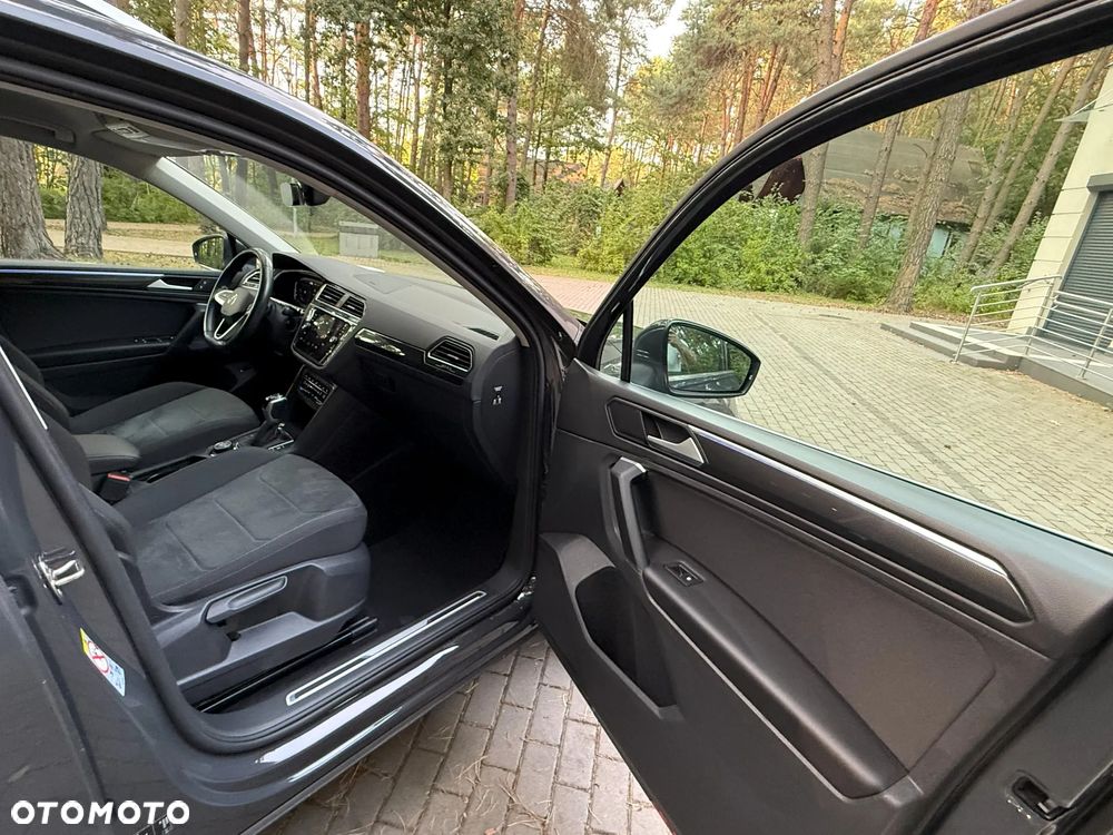 Volkswagen Tiguan 2.0 TDI SCR 4Mot Elegance DSG - 27