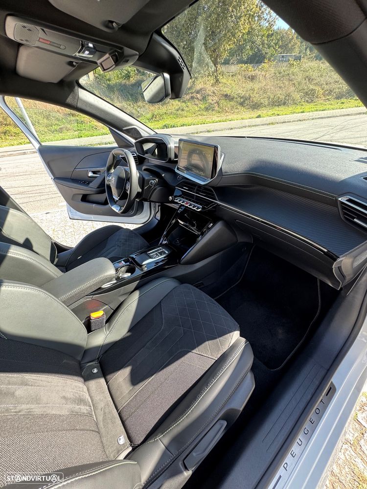 Peugeot e-208 50 kWh GT - 9