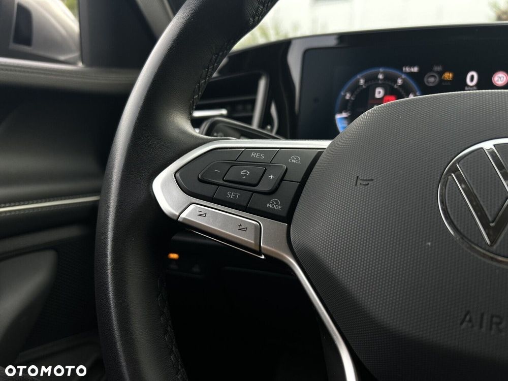 Volkswagen Passat - 28