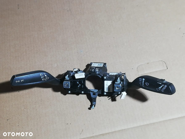 Przełącznik zespolony AUDI A1 8X Q3 8U 8X0953521B