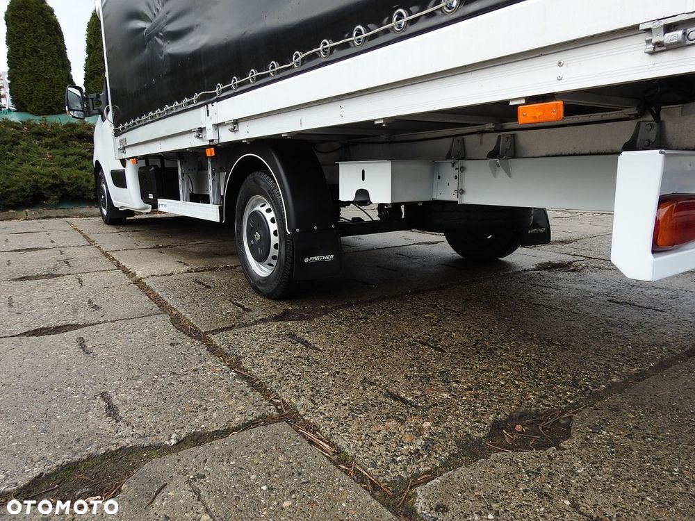 Renault MASTER PLANDEKA 10 PALET WEBASTO TEMPOMAT KLIMATYZACJA LEDY PNEUMATYKA  165KM - 17