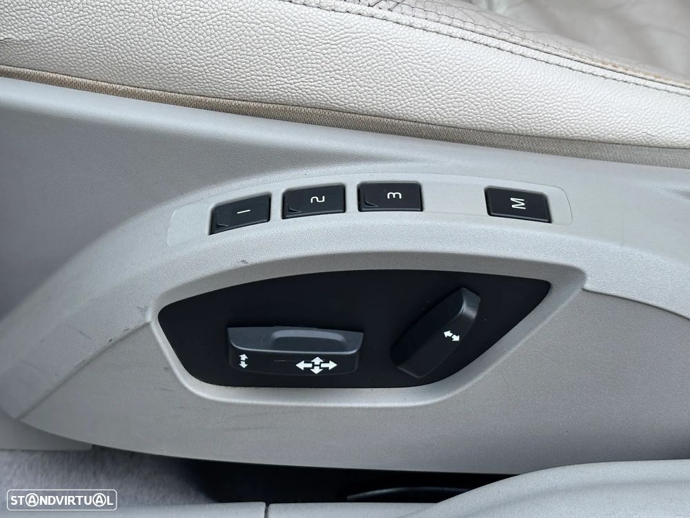 Volvo C30 1.6 D Drive Summum - 11