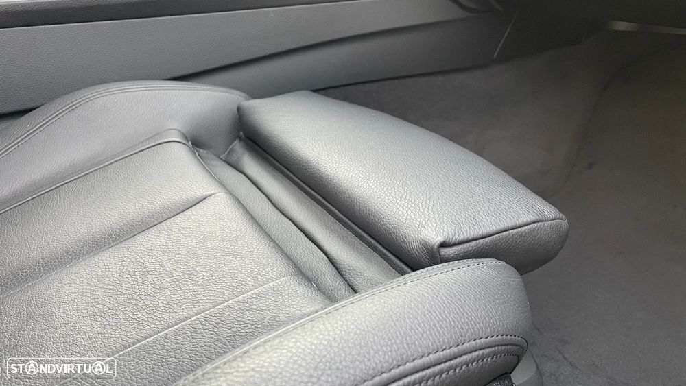 BMW 320 d Auto Line Sport - 27