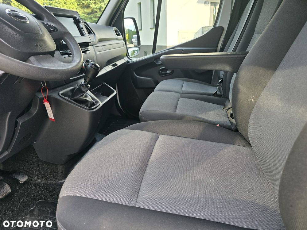 Nissan Interstar - 15