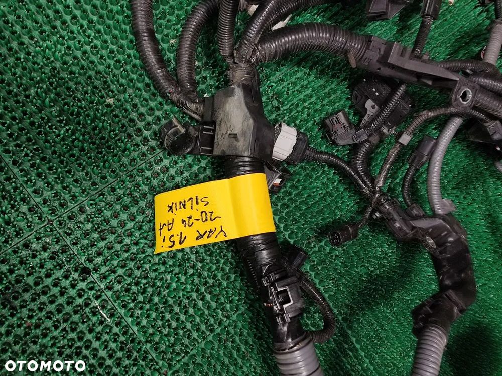 TOYOTA YARIS 1.5i Aut 19-24r Wiązka Silnika - 11