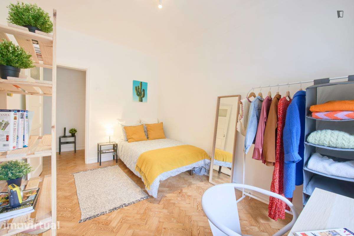 Quarto - localizado em Roma-Areeiro Lisbon - Grande imagem: 5/29