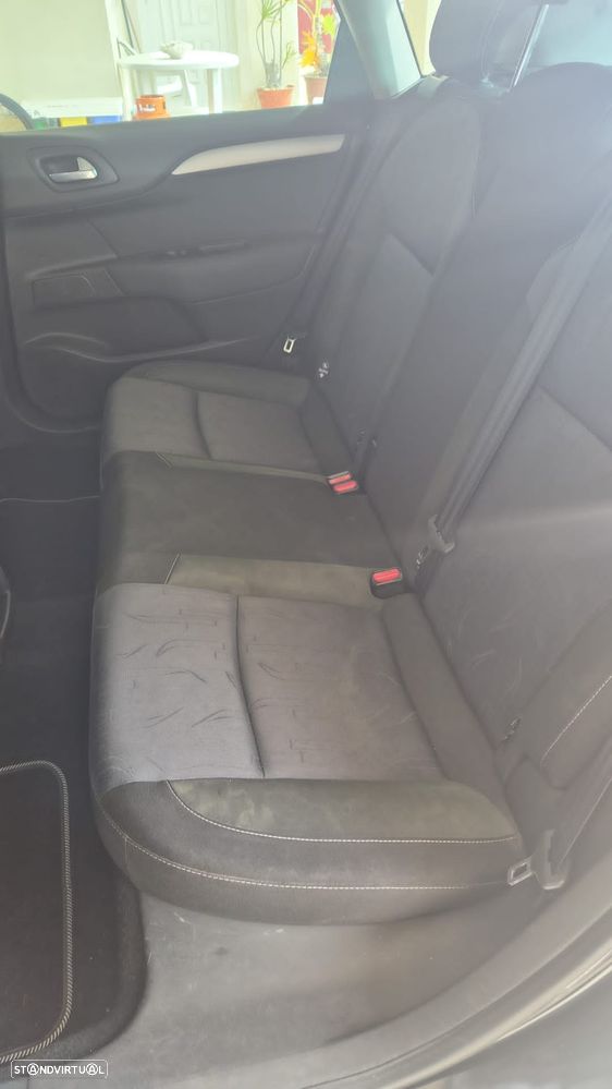 Citroën C4 1.6 HDi Attraction - 7