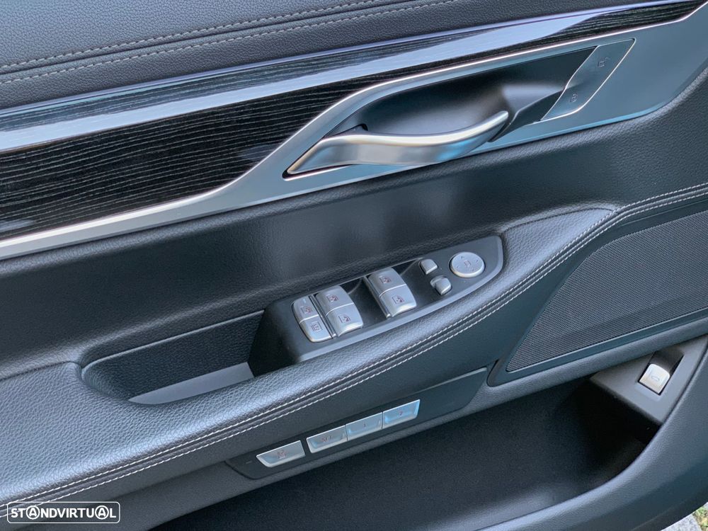 BMW 725 d Pack M - 20