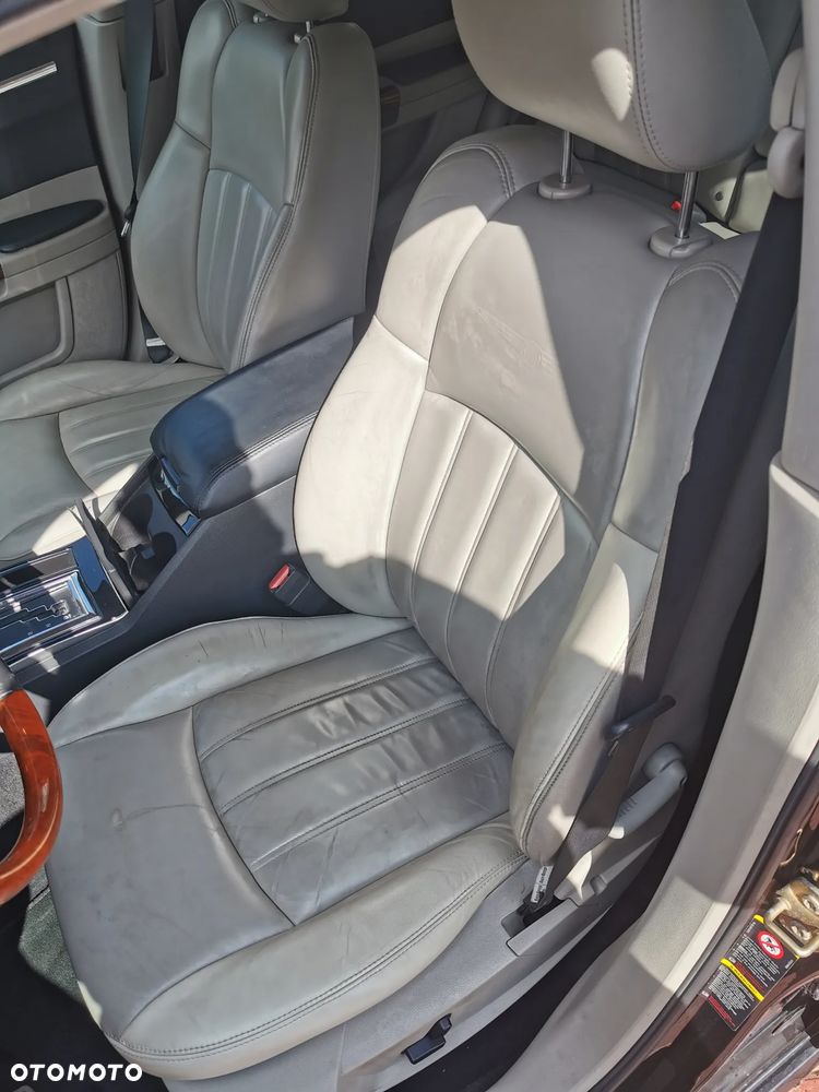 Chrysler 300C 5.7 V8 Hemi AWD - 15