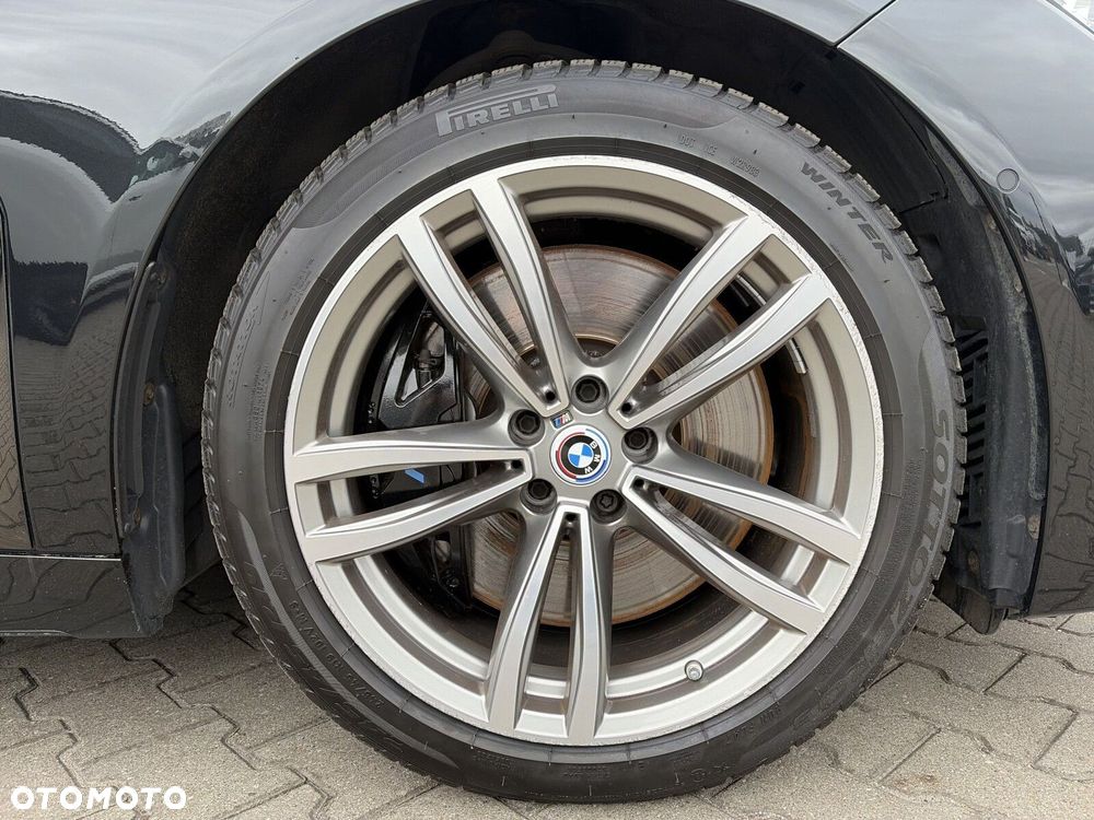 BMW Seria 7 750i xDrive sport - 11