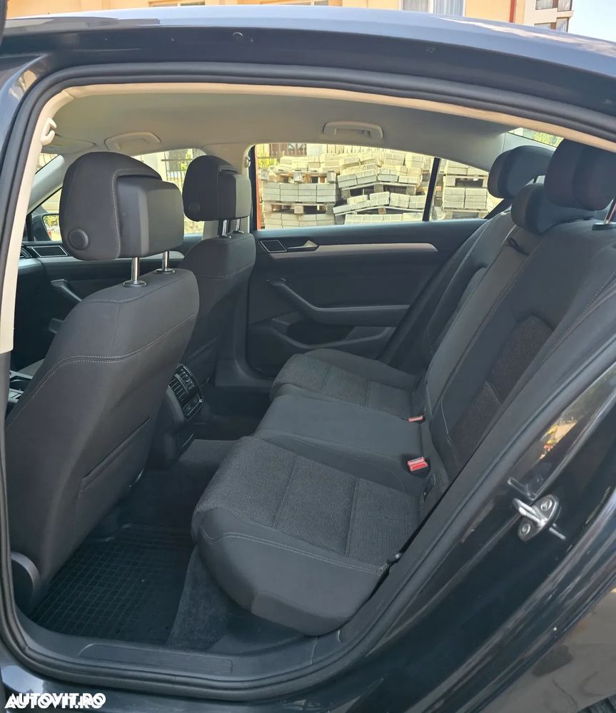 Volkswagen Passat 1.5 TSI ACT DSG Comfortline - 12