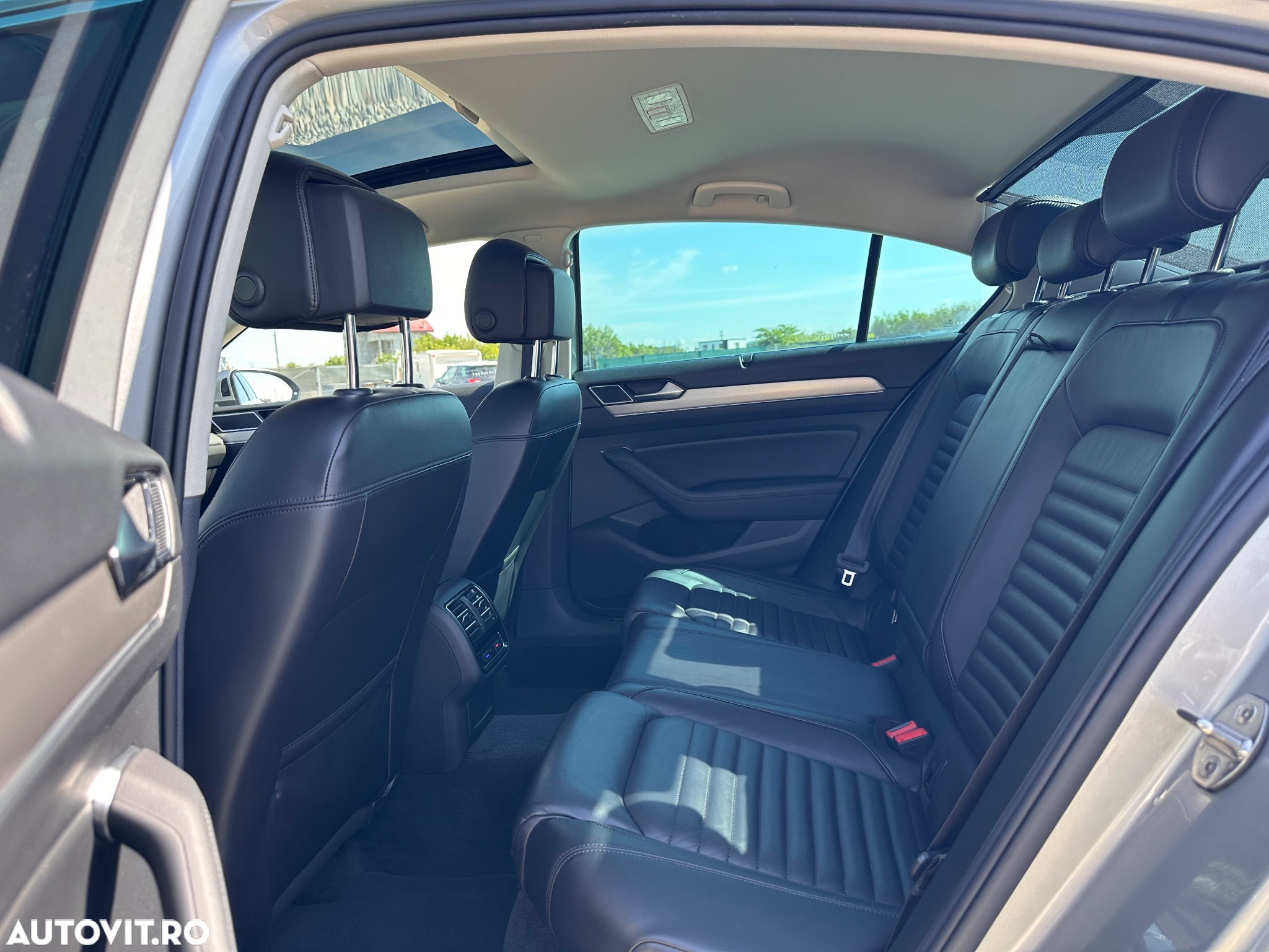 Volkswagen Passat Variant 2.0 BiTDI 4Mot DSG Highline - 9
