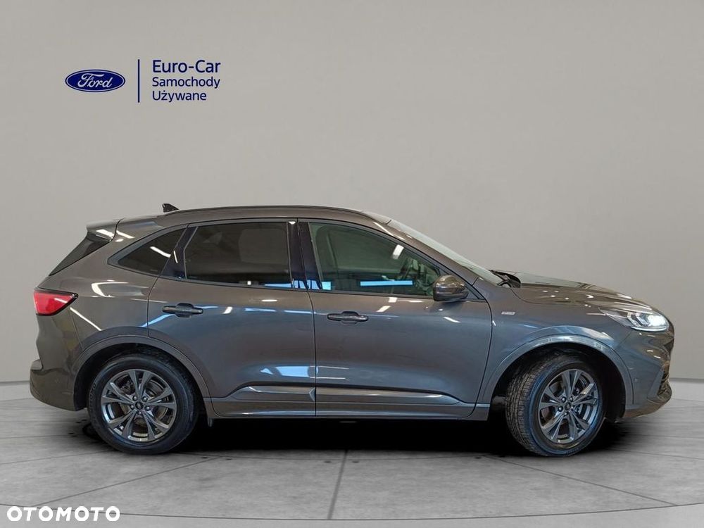 Ford Kuga 2.5 FHEV AWD ST-Line X - 2