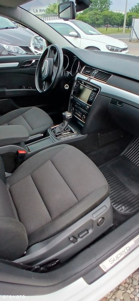 Skoda Superb 2.0 TDI 4x4 DSG Ambition - 9