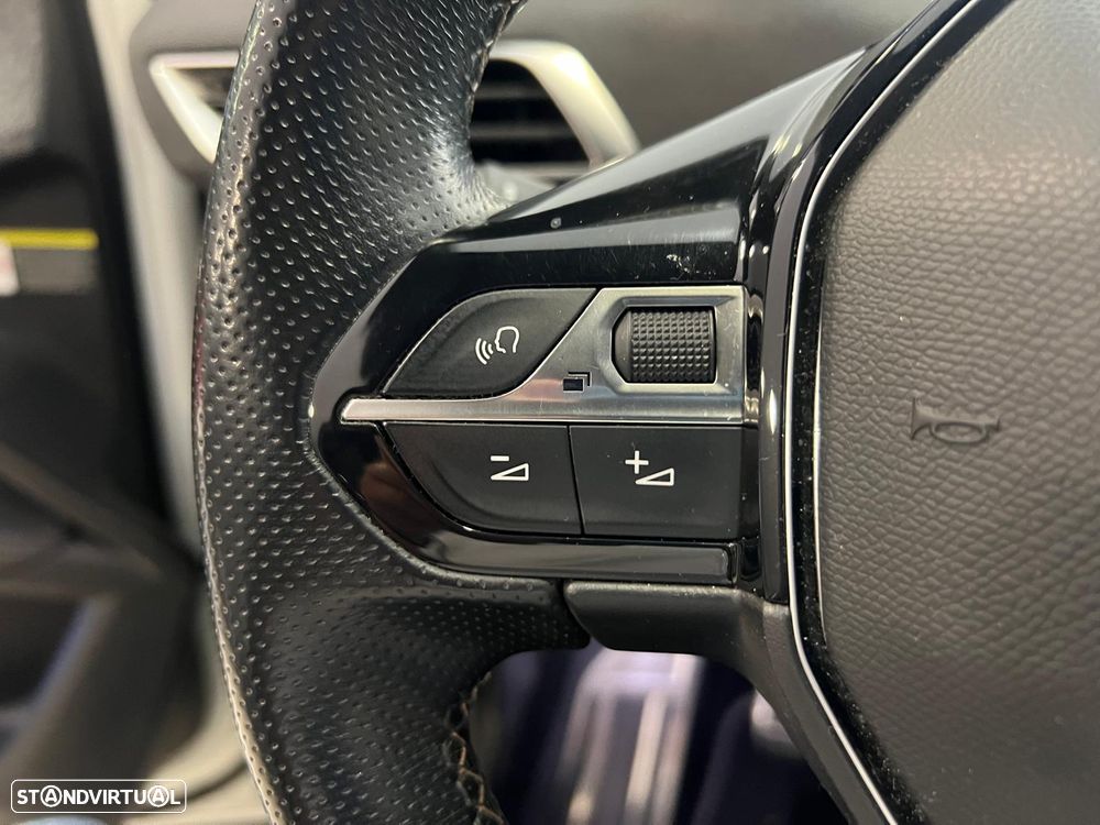 Peugeot 3008 1.2 PureTech GT Line - 25