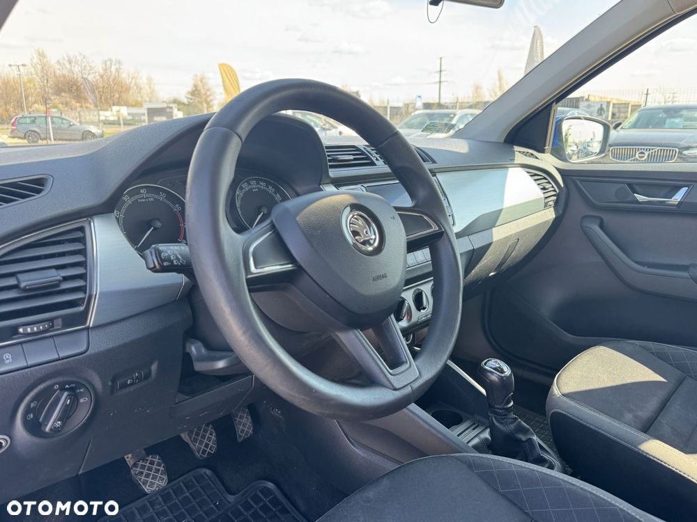 Skoda Fabia - 10