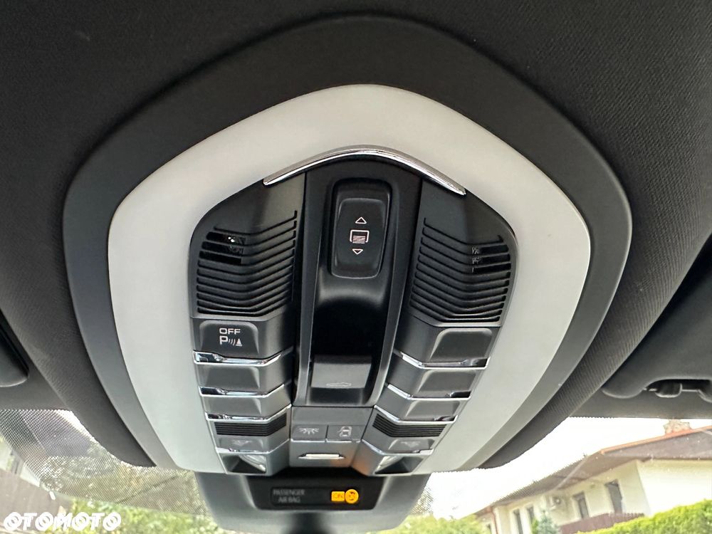 Porsche Macan - 20