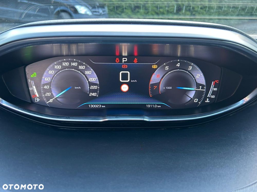 Peugeot 3008 PureTech 130 Stop & Start GPF EAT8 Allure Pack - 11