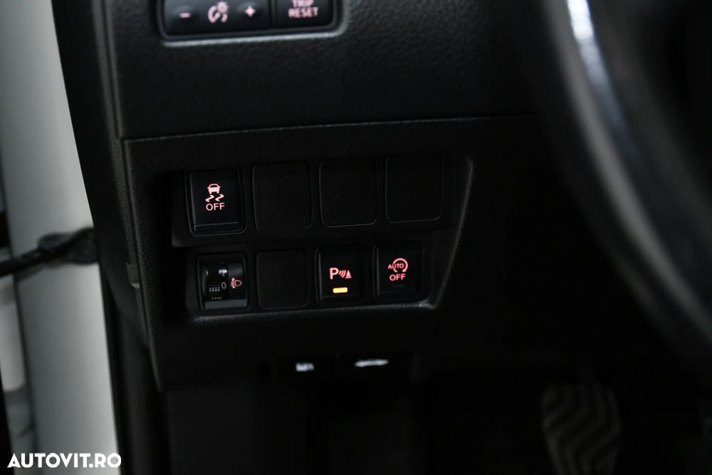 Nissan X-Trail 1.6 dCi N-Connecta - 19