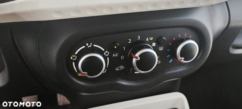 Renault Twingo SCe 70 Experience - 13