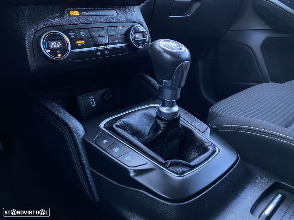 Ford Focus SW 1.5 TDCi EcoBlue Titanium - 23