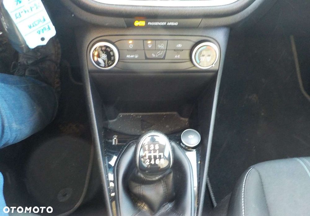 Ford Fiesta - 27