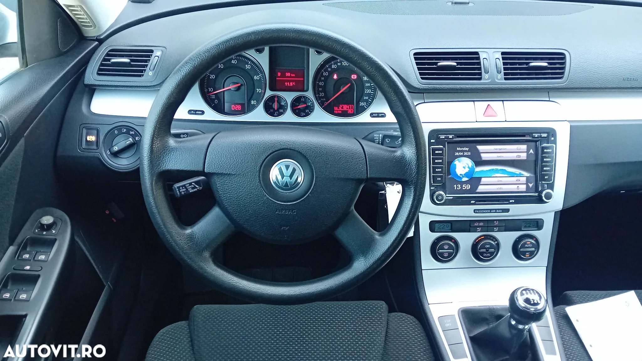 Volkswagen Passat Variant 1.6 FSI Comfortline - 12