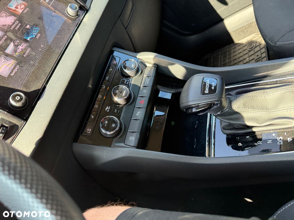Skoda Karoq 2.0 TDI SCR 4x4 Ambition DSG - 25