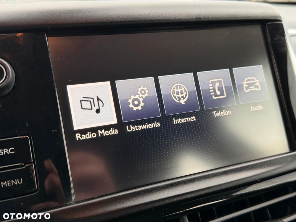 Peugeot 2008 - 4